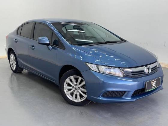 HONDA CIVIC 1.8 LXS 16V FLEX 4P AUTOMÁTICO HONDA CIVIC 1.8 LXS 16V FLEX 4P AUTOMÁTICO